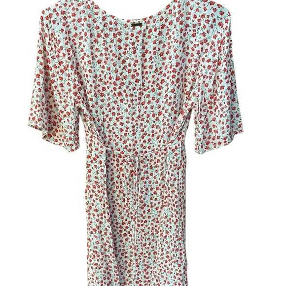 Billabong Red and White Flutter Sleeve Midi Dress - Picture 4 of 10